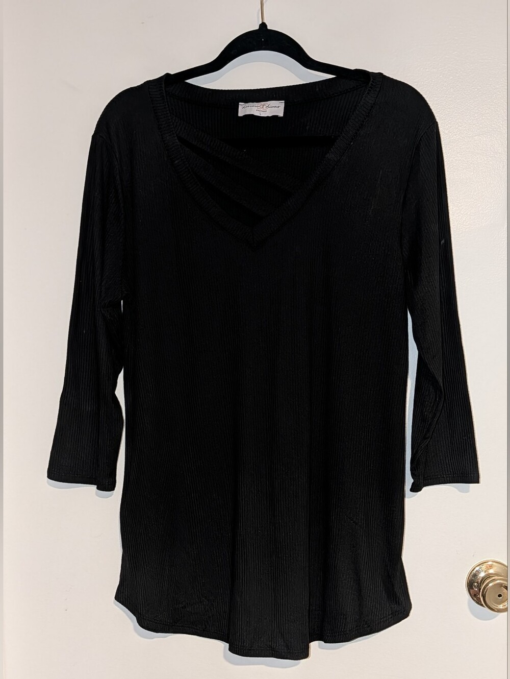 New in Package Discount Divas Black Yummi Rib 3/4 Sleeve Top, size Large